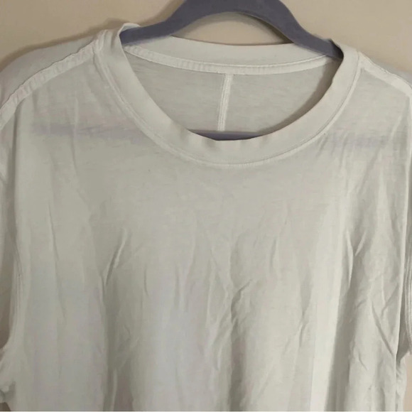 Lululemon White T-Shirt - Picture 4 of 7